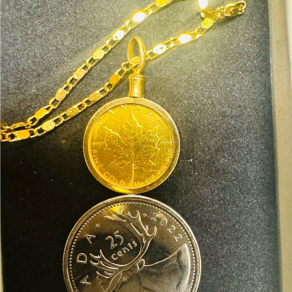 K24 Japan Solid Gold Coin Pendant 4.2g - Picture 6 of 13